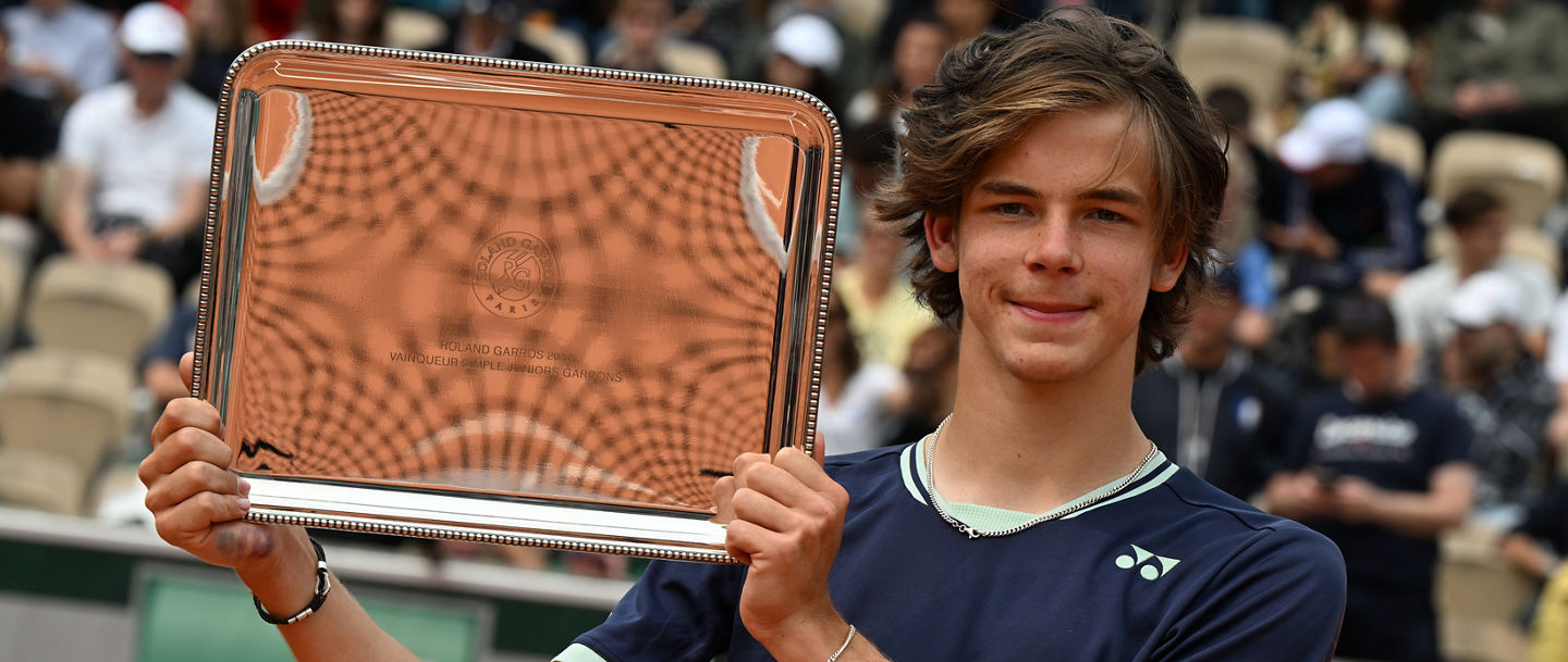 2025 Roland Garros Junior Boys Event Niels MCDonald GER Boys Winner Max Schoenhaus GER Runnerup *** 2025 Roland Garros Junior Boys Event Niels MCDonald GER Boys Winner Max Schoenhaus GER Runnerup