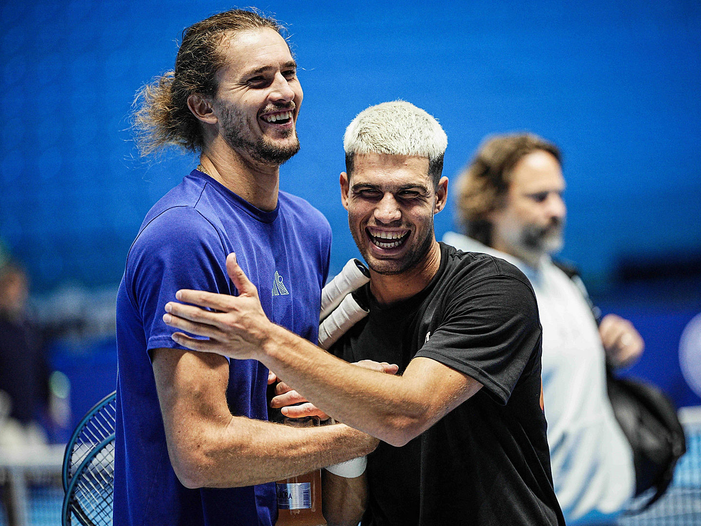 Alexander Zverev Germany and Carlos Alcaraz Spain after practice on the central court of the Inalpi Arena Turin, Italy, where the ATP, Tennis Herren Finals will begin on Sunday, Nov. 9 - - Friday, November 7, 2024. PUBLICATIONxNOTxINxITAxFRAxCHN Copyright: xMarcoxAlpozzi/LaPressex