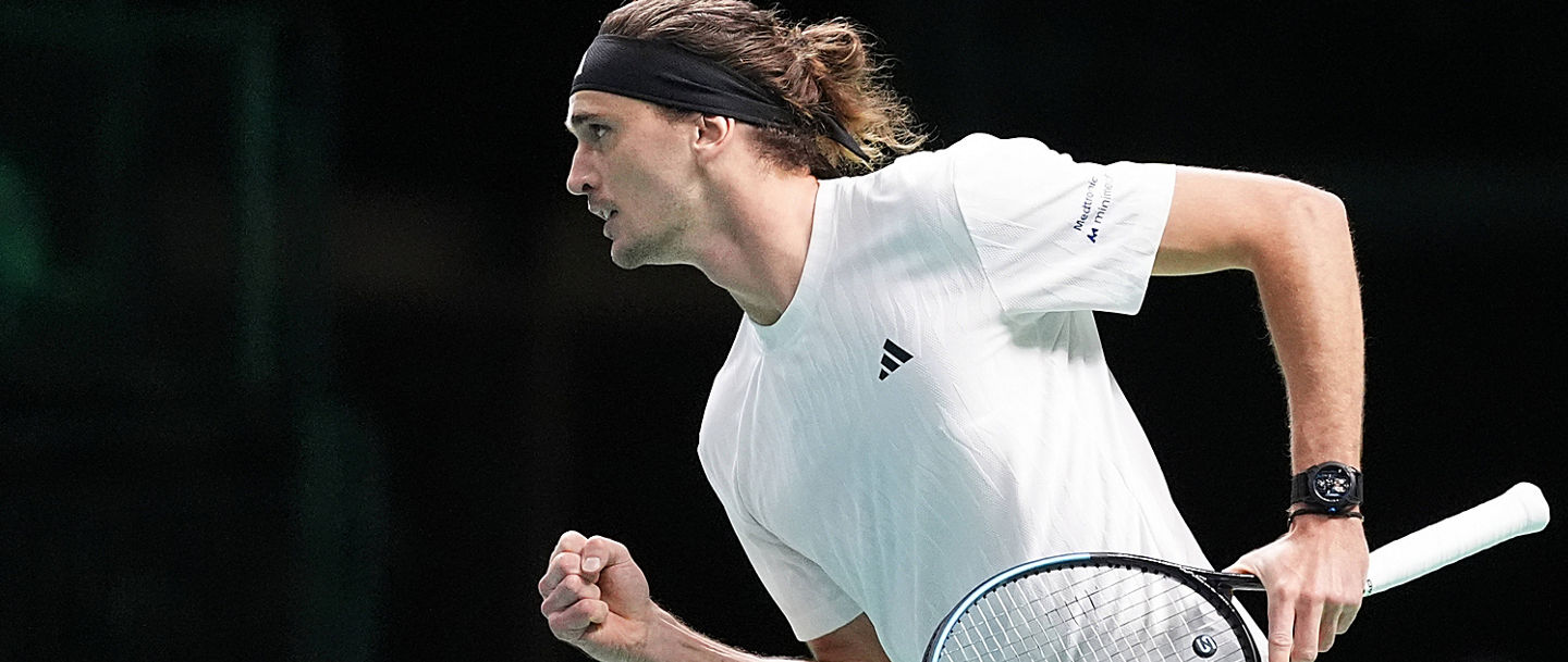 Alexander Zverev celebrates during the Davis Cup Finals 2025 Quarterfinals match between Francisco Cerundolo Argentina and Alexander Zverev Germany at Bologna Fiere, Bologna, Italy - November 20, 2025. - Tennis. PUBLICATIONxNOTxINxITAxFRAxCHN Copyright: xMassimoxPaolone/LaPressex