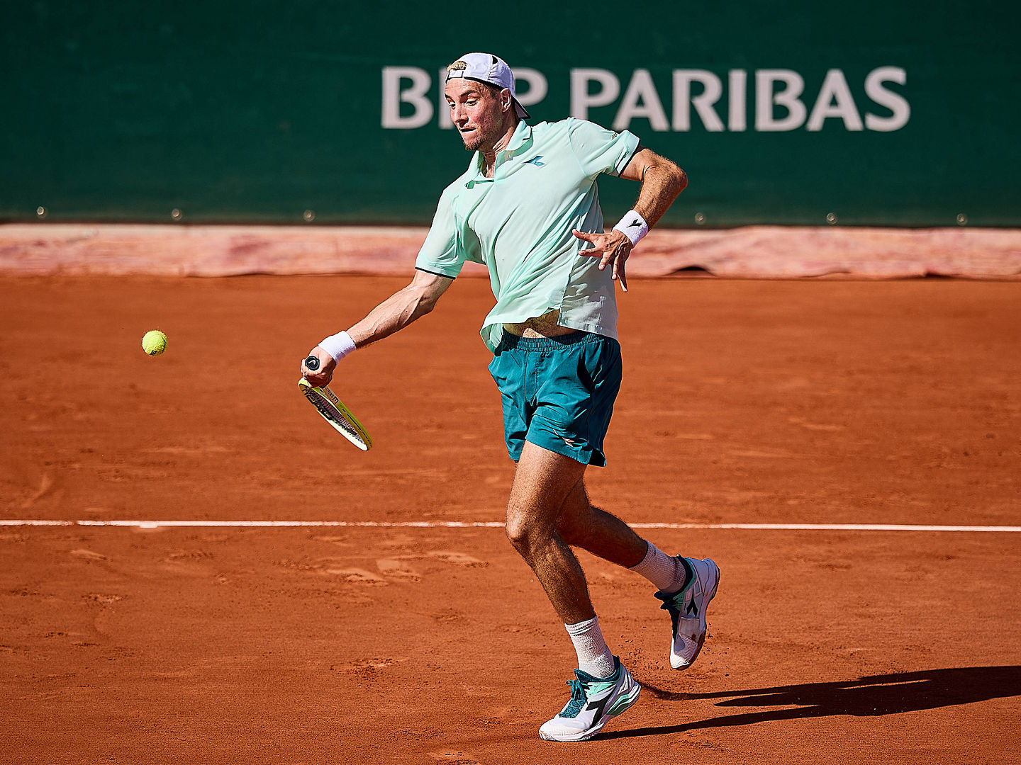 May 27, 2026, Paris, Ile-De-France, France: Jan-Lennard Struff of Germany returns with forehand to Alexander Bublik of Kazakhstan during the French Open at Roland Garros - Tennis Grand Slam, 26.5.2026 in Paris Roland Garros, France Tennis 2026: ROLAND GARROS - French Open Tennis Grand Slam - Paris: STRUFF 7:5 6:7 6:4 7:5 BUBLIK PUBLICATIONxINxGERxSUIxAUTxONLY - ZUMAs343 20260527_zsp_s343_078 Copyright: xMathiasxSchulzx