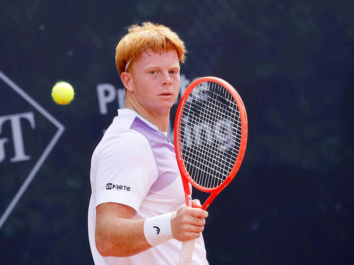 Tennisspieler Jamie Mackenzie GER - Spitzname The Red Rocket - im Sechzehntelfinale bei den Bonn Open 2026 auch: ATP, Tennis Herren Challenger Bonn. Die Bonn Open sind Teil der ATP Challenger Tour und werden im Freien auf Sand ausgetragen. Bonn, 27.07.2026 NRW Deutschland *** Tennis player Jamie Mackenzie GER, nicknamed The Red Rocket, advances to the round of 32 at the 2026 Bonn Open, also known as the ATP Challenger Bonn. The Bonn Open is part of the ATP Challenger Tour and is played outdoors on clay. Bonn, July 27, 2026, North Rhine-Westphalia, Germany Copyright: xChristophxHardtx