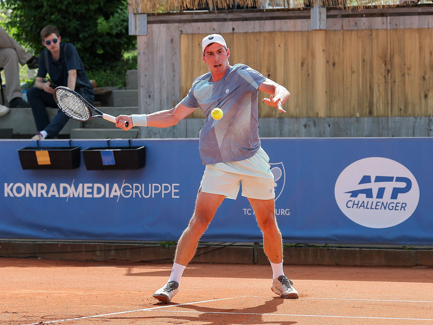Im Bild: Kai Wehnelt GER, Facundo Mena ARG vs. Kai Wehnelt GER, ATP, Tennis Herren Challenger Schwaben Open, Herren, Einzel, Tennis, Achtelfinale, 26.08.2026 Augsburg Bayern Deutschland *** Pictured: Kai Wehnelt GER and Facundo Mena ARG vs. Kai Wehnelt GER, ATP Challenger Schwaben Open, Men s Singles, Tennis, Round of 16, August 26, 2026, Augsburg, Bavaria, Germany Copyright: xkolbert-press/ChristianxKolbertx