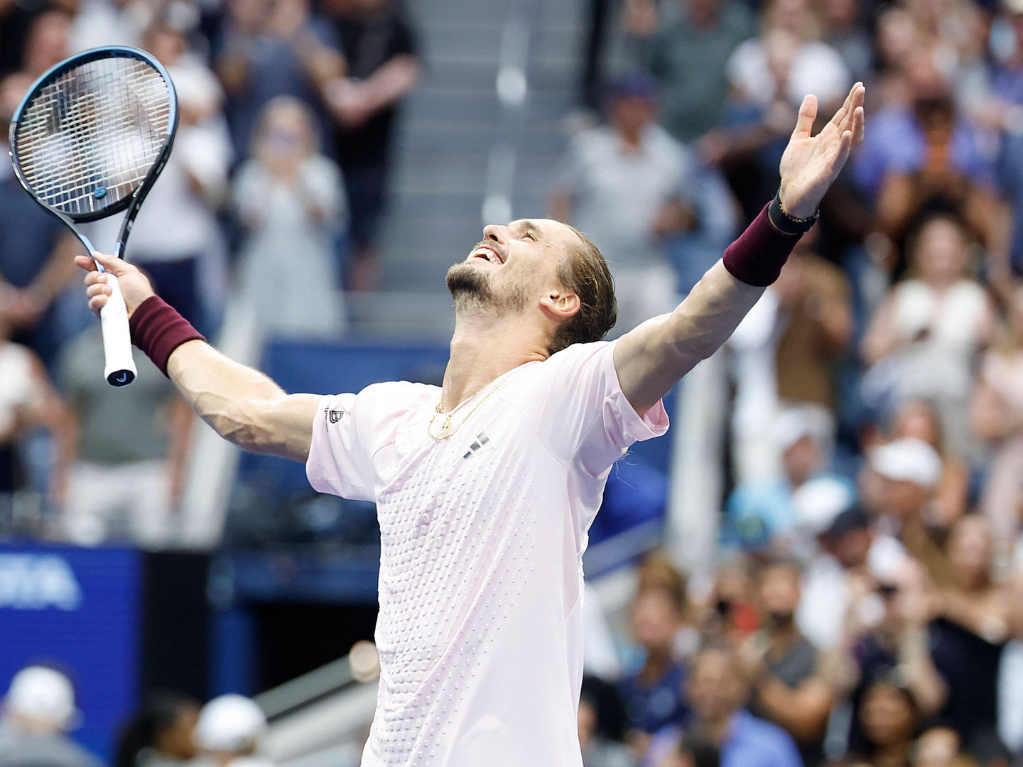 Alexander Zverev of Germany celebrates after defeating Ben Shelton to win the Men s Finals match in Arthur Ashe Stadium at the 2026 US Open Tennis Championship at the USTA Billie Jean King National Tennis Center in New York City on Sunday, September 13, 2026. Zverev won 6-3, 7-6, 5-7, 6-2. PUBLICATIONxNOTxINxUSA NYP20260913857 COREYxSIPKIN