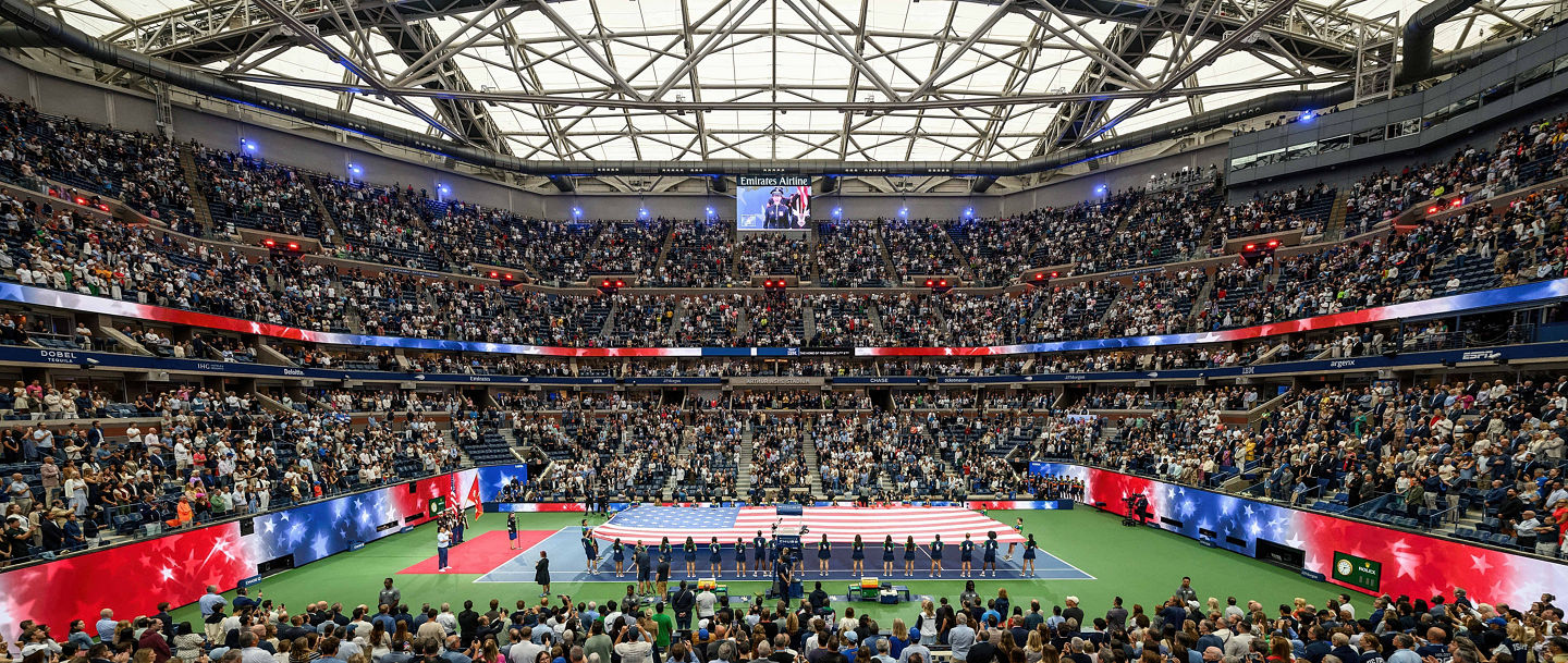 September 7, 2025, New York City, Ny, United States: The playing of the National Anthem during the start of the U.S. Open men s singles final match between Carlos Alcaraz and Jannik Sinner at the Arthur Ashe Stadium, September 7, 2025 in New York City. The match was delayed by more than 30-minutes to accommodate U.S President Donald Trump attending. New York City United States - ZUMAp138 20250907_zaa_p138_002 Copyright: xDanielxTorok/WhitexHousex