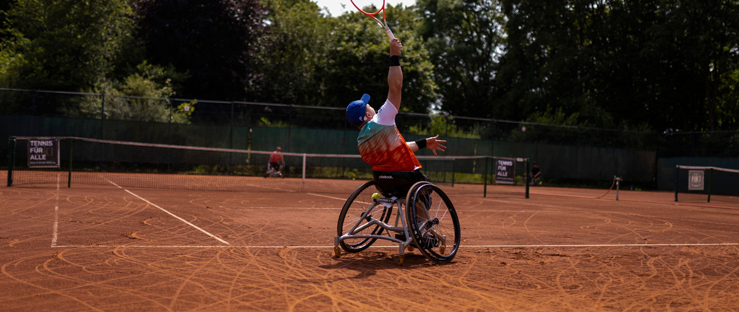 Aufschlag zu den Deutschen Meisterschaften im Rollstuhltennis 